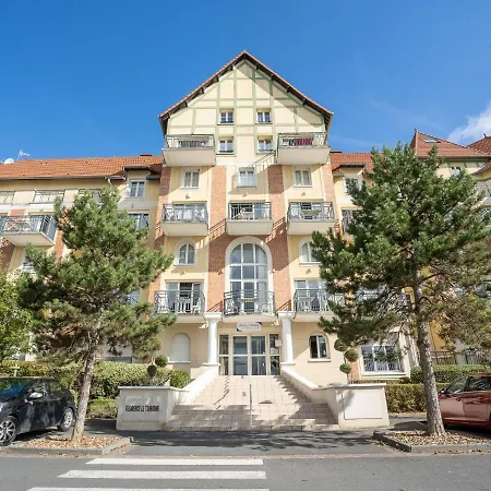 Port Guillaume-15 By Interhome